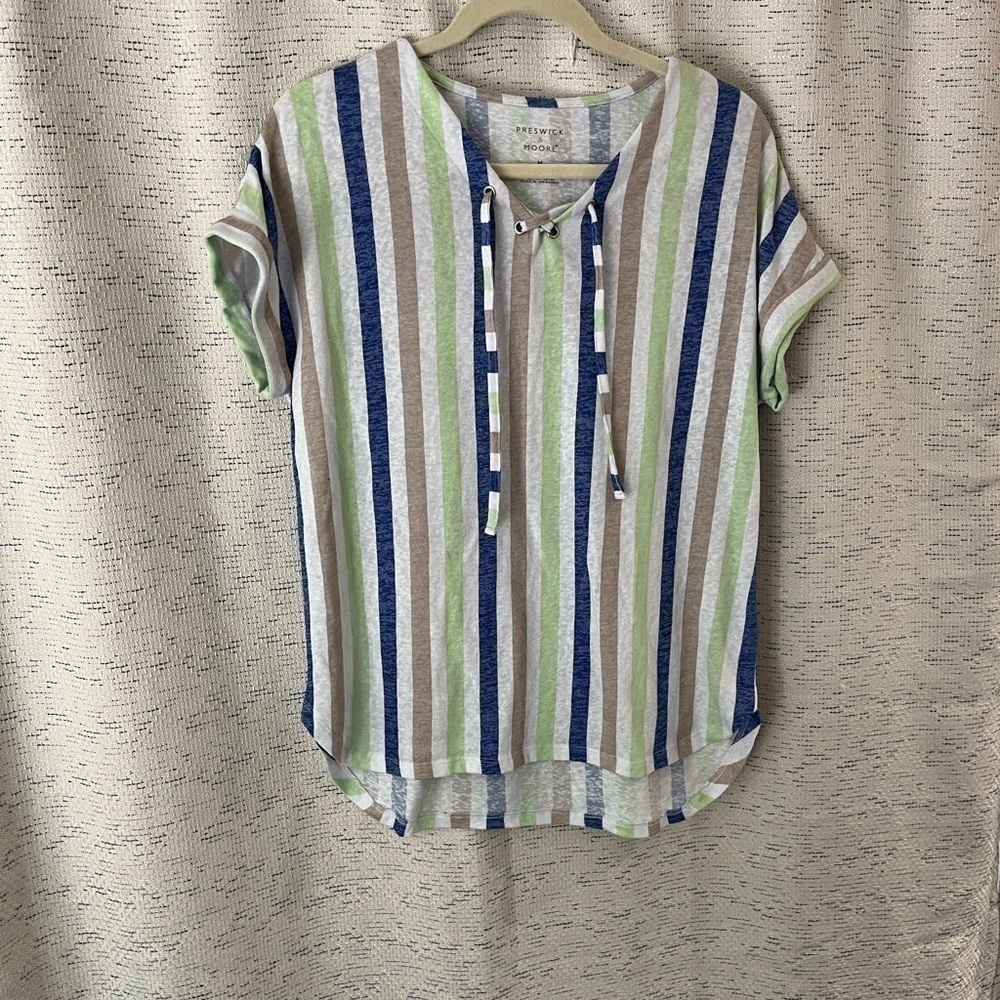 Preswick & Moore white green tan and blue striped shirt sleeve top